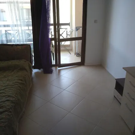 Oasis 1 Bed Apartment *